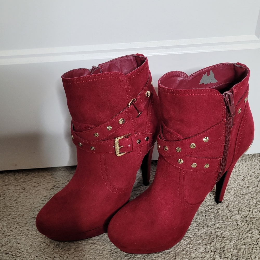 GBG Los Angeles Burgundy Suede Buckle Ankle Booties - Picture 4 of 9